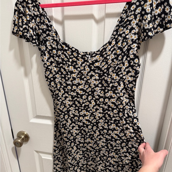 Hurley Dresses & Skirts - Hurley Black Floral Mini Dress